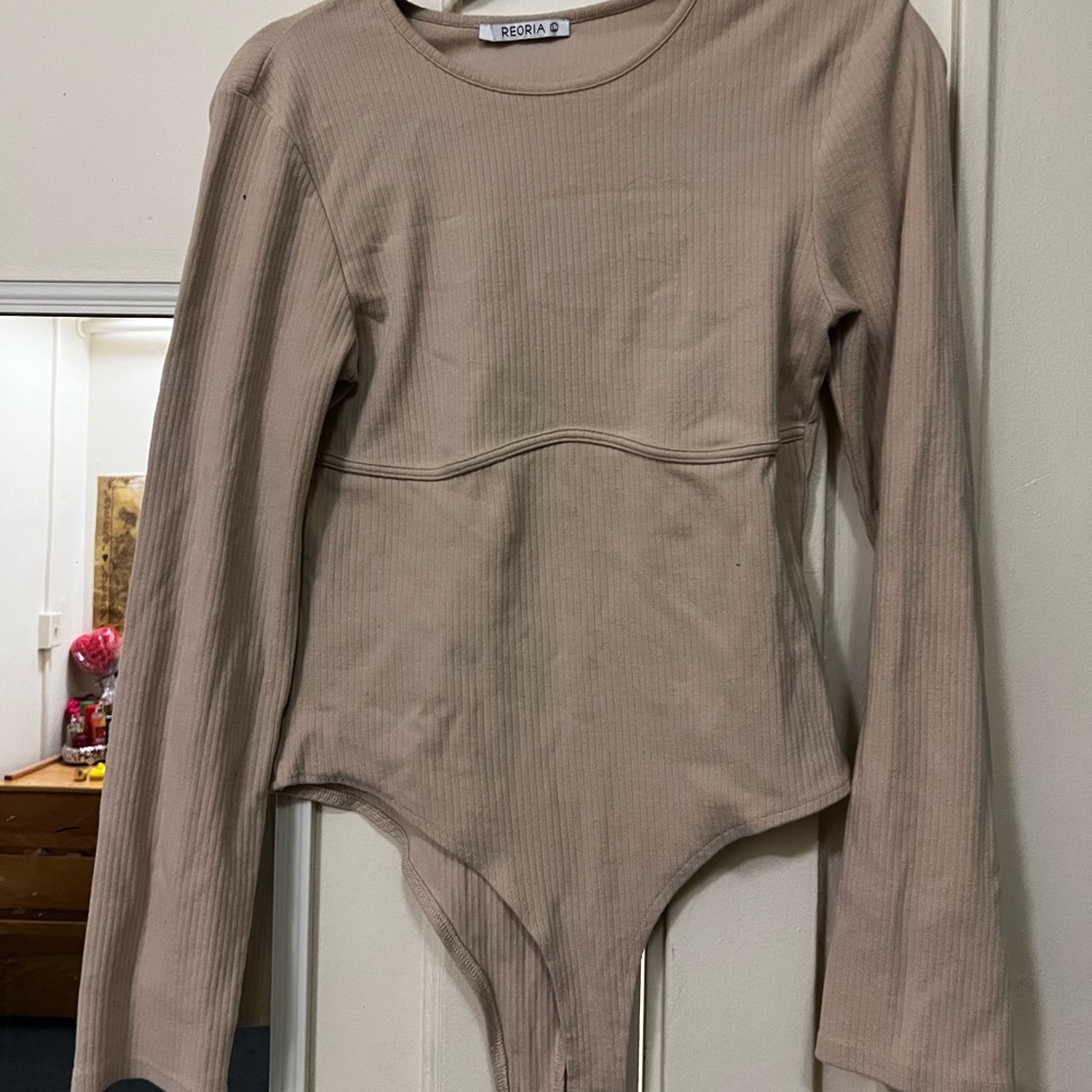 Reoria Tan light color bodysuit